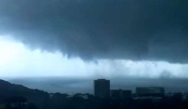 Tornado Si Abbatte Su Rodi Video Dell Evento Meteo Giornale