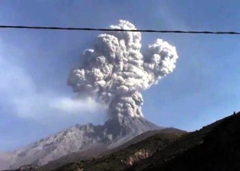 vulcano-ubinas,-nuova-spettacolare-eruzione:-cresce-la-paura
