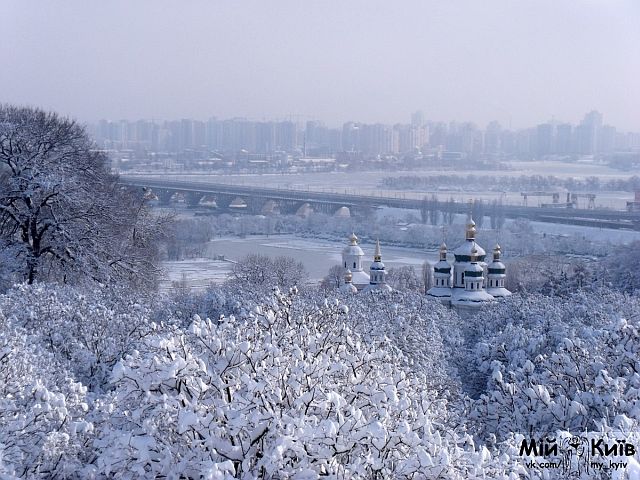 bella-nevicata-a-kiev,-finalmente-l’inverno!-neve-anche-a-astrakhan,-tempesta-di-bora-sul-mar-nero