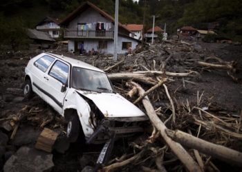inondazioni-in-serbia:-in-un-video-i-“terribili-momenti”-della-piena-in-arrivo