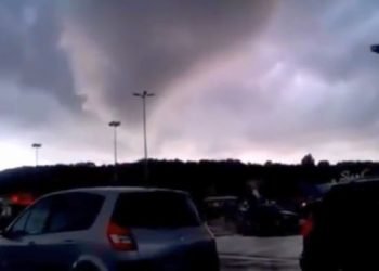 forti-temporali-nel-sud-della-francia,-tornado-a-marsiglia.-il-video
