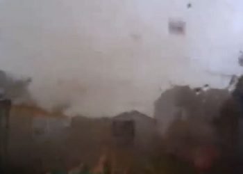 dentro-il-tornado!-video-impressionante-del-tornado-russo