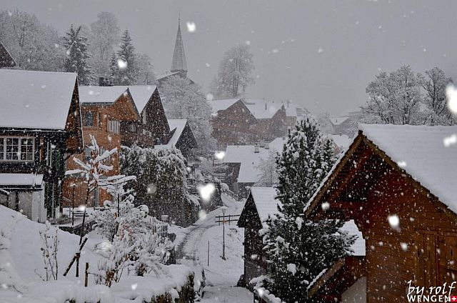 svizzera,-dall’estate-all’inverno-in-24-ore.-foto-della-neve