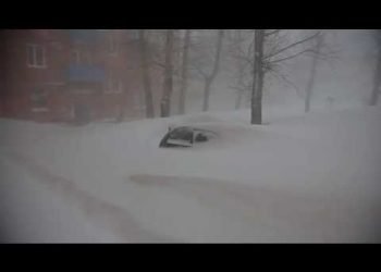 komsomolsk-na-amure,-il-video-definitivo-dell’incredibile-tormenta-di-neve