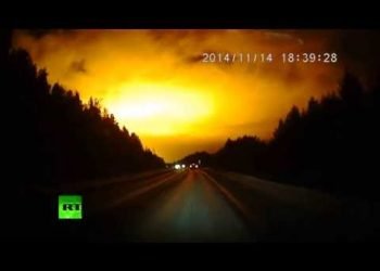 russia,-grosso-meteorite-solca-il-cielo-notturno