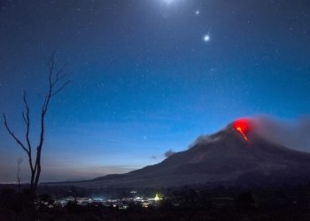 vulcano-sinabung,-una-nuova-grande-eruzione-ed-e-allerta-massima