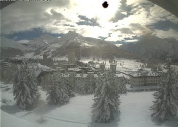 forti-nevicate-sulle-alpi-occidentali,-40-cm-a-sestriere,-disagi-in-valle-d’aosta