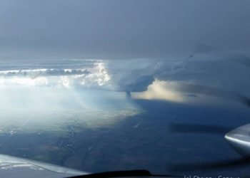 il-tornado-da-una-prospettiva-inedita:-immagini-mozzafiato-in-volo