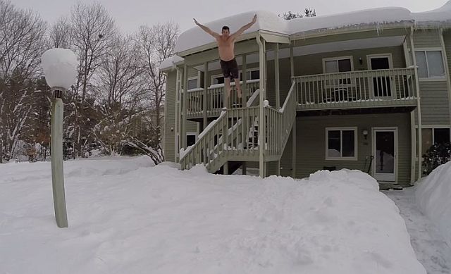 due-metri-di-neve-a-boston-e…-nasce-un-nuovo-folle-sport!