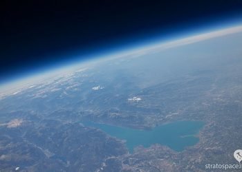 italia-vista-dalla-stratosfera:-riprese-video-fenomenali-dal-pallone-sonda