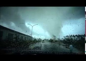 tornado-a-taiwan,-un’auto-vola-via!-video-incredibile