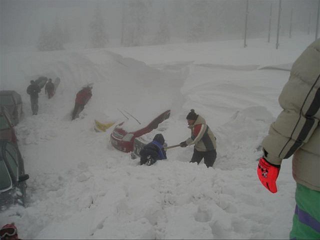 spettacolo-a-murmansk,-russia:-una-nevicata…-coi-fiocchi!-le-immagini!