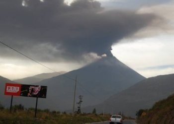 ecuador,-paura-per-il-risveglio-del-vulcano-tungurahua.-si-teme-super-eruzione