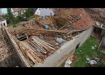 tornado-devasta-la-baviera:-il-video-della-distruzione
