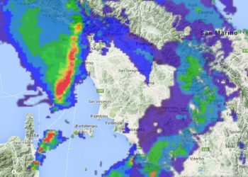 squall-line-raggiunge-le-coste-toscane:-situazione-da-allerta-meteo
