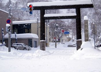nubifragi-e-nevicate-in-giappone:-stagione-fredda-al-bivio
