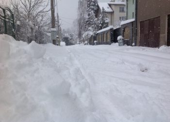 super-nevicate-anche-in-bulgaria:-centinaia-i-paesi-tutt’ora-isolati