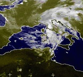 piove-incessantemente-su-varie-localita-del-nord-e-della-toscana,-peggiorera-su-centro-e-sardegna,-sole-si-avra-al-sud-e-sicilia