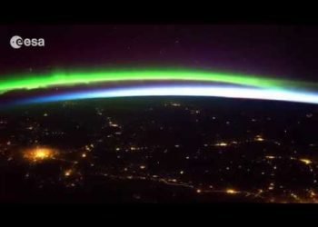 l’aurora-boreale-dallo-spazio:-spettacolare-timelapse-dell’esa