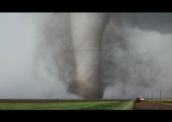 kansas,-gigantesco-tornado-ripreso-da-cacciatori-di-tempesta:-immagini-incredibili