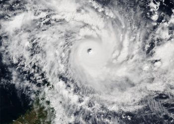 oceani-sempre-piu-caldi-e-cicloni-tropicali-“monstre”:-ma-che-succede?