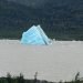 gigantesco-iceberg-si-capovolge-ed-emerge-dal-lago,-immagini-impressionanti
