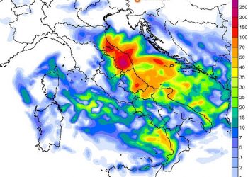 meteo-venerdi,-italia-sferzata-da-maltempo:-attese-super-piogge-e-nubifragi
