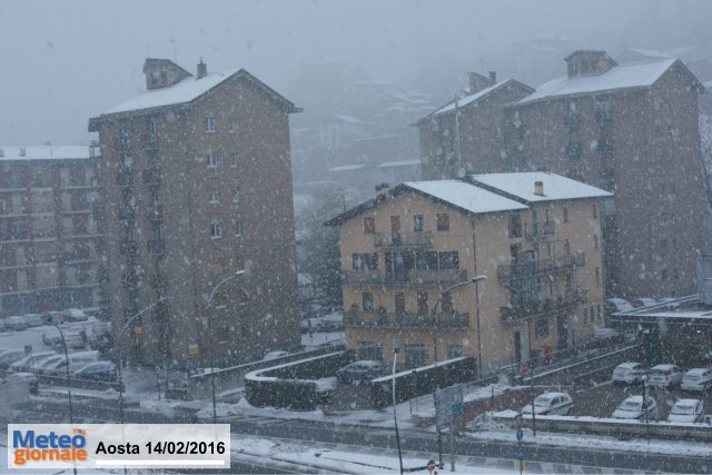 aosta,-fiocchi-di-neve-giganti.-peggioramento-condizioni-meteo-avviato-su-italia-occidentale