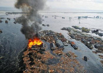 giappone,-marzo-2011:-la-furia-impressionante-dell’enorme-onda-di-tsunami