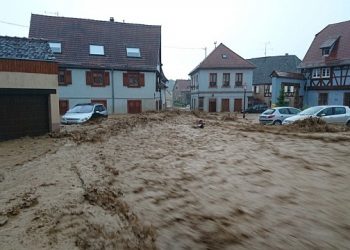 maltempo-francia:-nuovi-nubifragi.-inondazioni-in-citta,-strade-come-fiumi