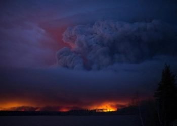 canada,-la-provincia-dell’alberta-devastata-da-un-ciclopico-incendio