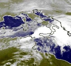 peggioramento-al-sud-italia-e-la-sicilia,-temporali-sparsi-al-nord,-mar-ligure-e-corsica