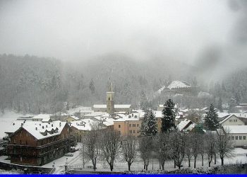 liguria,-finalmente-la-neve-in-montagna!-allerta-arancione-e-pioggia-forte-su-genova.-foto-webcam