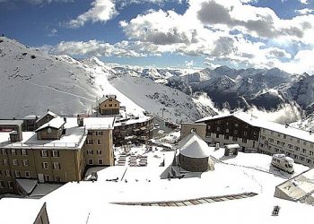 neve-fuori-stagione-sulle-alpi,-fin-sotto-i-2000-metri:-cartoline-invernali