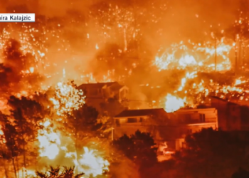 croazia-e-montenegro-in-un-inferno-di-fuoco:-evacuazioni-e-feriti