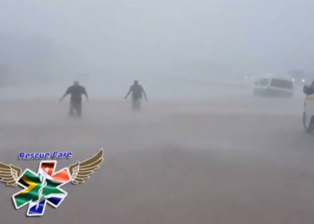 meteo-estremo,-sudafrica-flagellato-da-enorme-tempesta.-danni,-anche-da-grandine