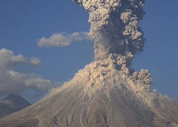 impressionante-esplosione-vulcano-colima,-video-di-violentissima-eruzione