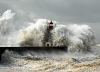 tempesta-da-record:-misurata-onda-di-oltre-10-metri-d’altezza,-e-rarissimo