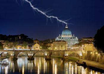 meteo-italia:-nuova-perturbazione.-weekend-instabile-con-temporali,-poi-cambia