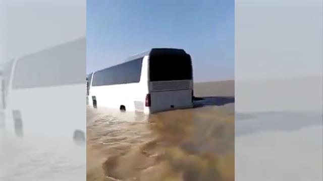diluvio-nel-deserto,-ecco-il-risultato-nel-video-meteo.-i-fatti