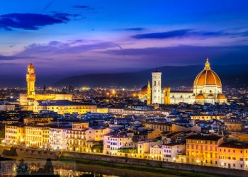 meteo-firenze:-caldo-domenica,-poi-cambia-tutto.-arrivano-vento-e-gran-fresco