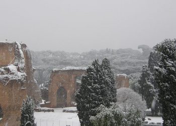 roma-sotto-la-neve-copiosa,-25-anni-dopo-l’ultima-volta.-accadeva-nel-2010