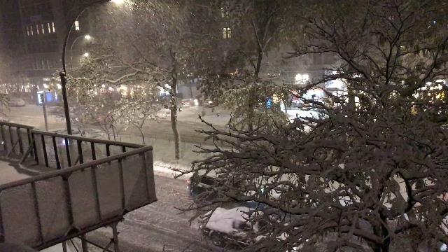 new-york,-tempeste-di-neve-sempre-piu-violente.-video-meteo