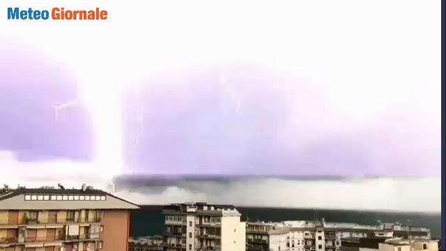 sud-italia-e-sicilia,-il-flagello-del-maltempo:-video-meteo-da-catania
