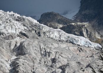 video-meteo-alpi:-le-immagini-del-ghiacciaio-che-rischia-rovinoso-crollo
