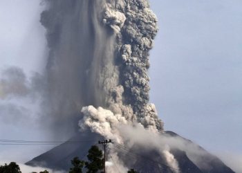 eruzione-del-vulcano-sinabung,-ceneri-in-stratosfera,-influenze-su-meteo-e-clima
