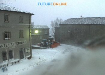 meteo-italia:-tempesta-di-neve-in-atto-su-appennino-settentrionale