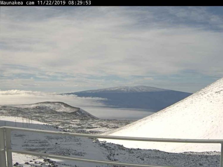 temporale-con-abbondante-nevicata-sulle-montagne-delle-hawaii
