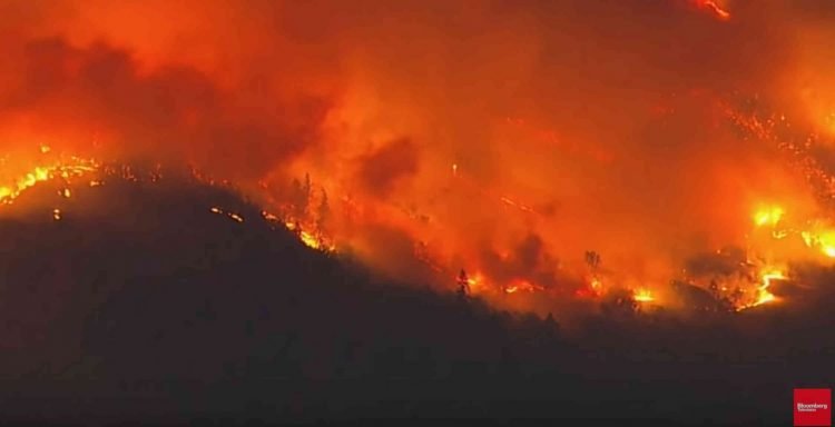 le-terribili-immagini-degli-immani-incendi-californiani