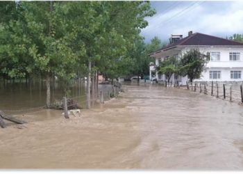 meteo-turchia:-disastrosa-alluvione-lungo-il-mar-nero,-7-vittime-accertate